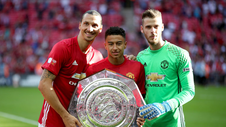 Ibrahimovic Jesse Lingard and goalkeeper David De Gea celebrate with the Community Shield