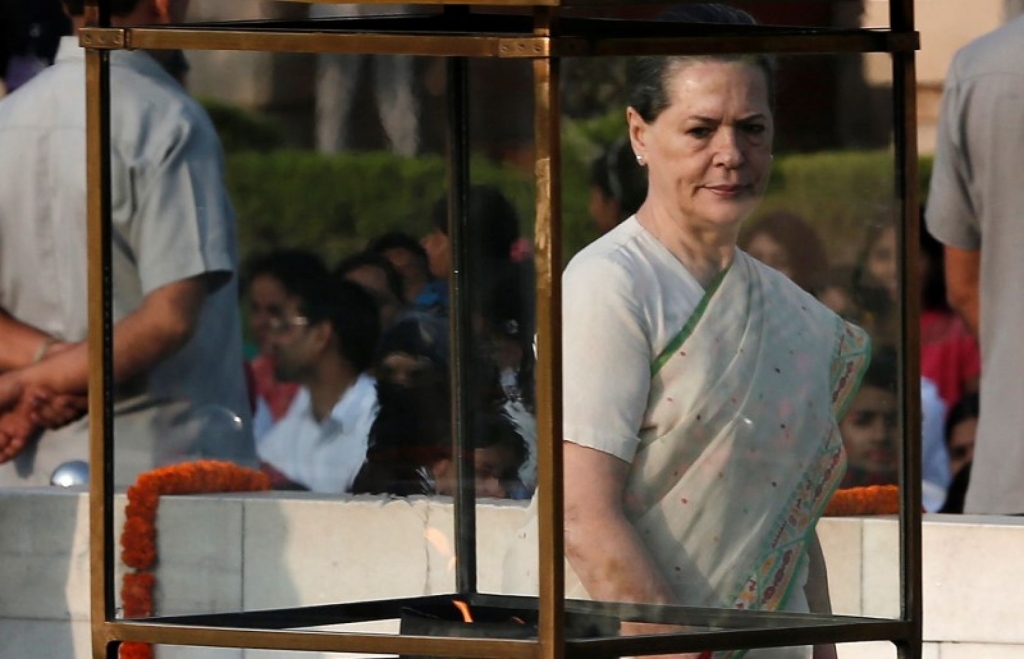 India's Sonia Gandhi has shoulder surgery after fall at campaign stop