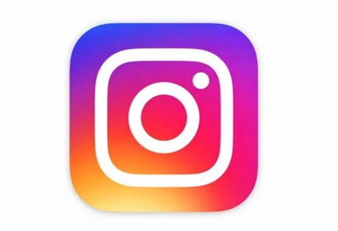 Instagram copies Snapchat's best feature but gives due credit