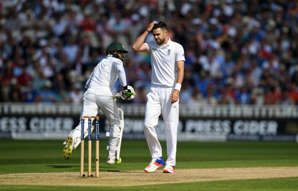 England v Pakistan Day 2 debrief Visitors pile on runs and pressure before late wicket