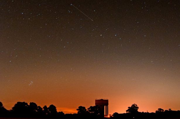 Meteor above Ashlawn Road water tower in Rugby