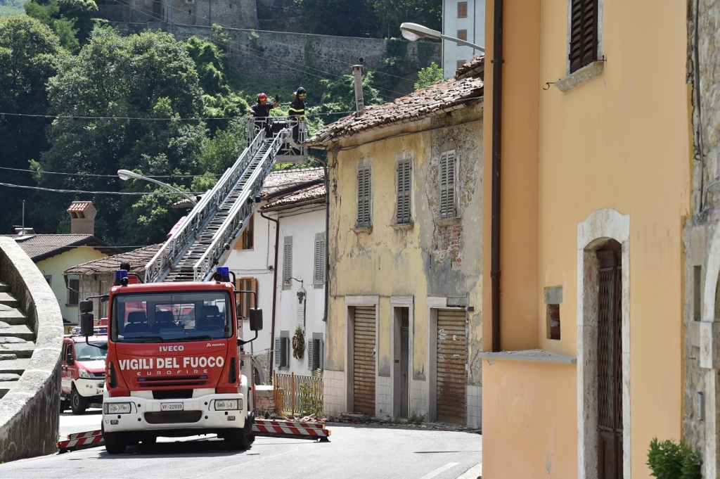 Jen Mc Guire3 hours ago Italy Earthquake Death Toll Rises As Clean-up Efforts Continue     Giuseppe Bellini  Getty Images News  Getty Images