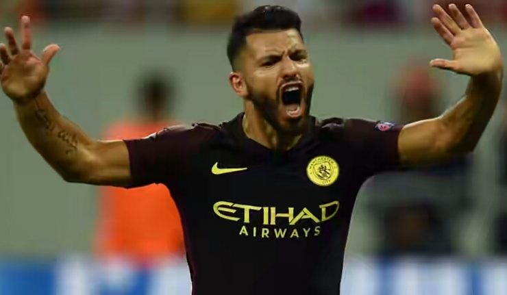 Aguero double inspires City stroll