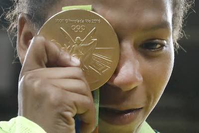 Rafaela Silva an emotional mess after winning Brazil's first gold