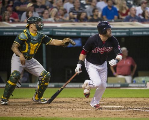 Cleveland Indians Jason Kipnis heads to first base