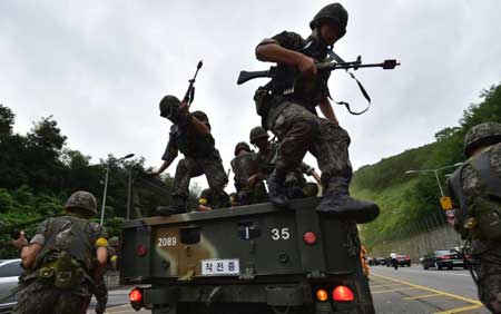 BUILT FOR THE KILL Two-week annual Ulchi Freedom exercise is largely computersimulated but still involves 50,000 South Korean and 30,000 US soldiers. AFP