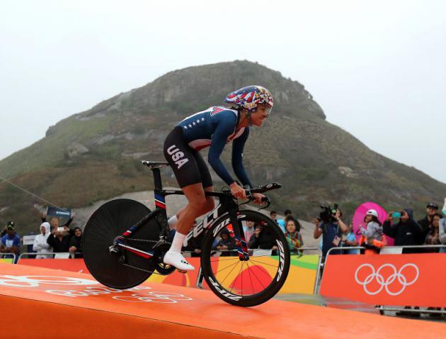 Armstrong wins third straight Olympic women's time trial