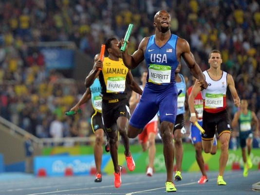 LaShawn Merritt anchors the USA to victory in the 4x400 relay