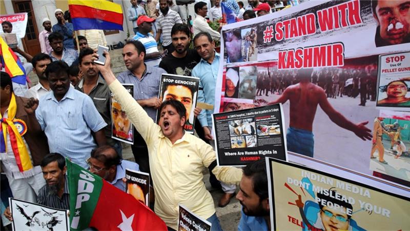 Large protests have taken place in India in a show of solidarity with'oppressed Kasmiris