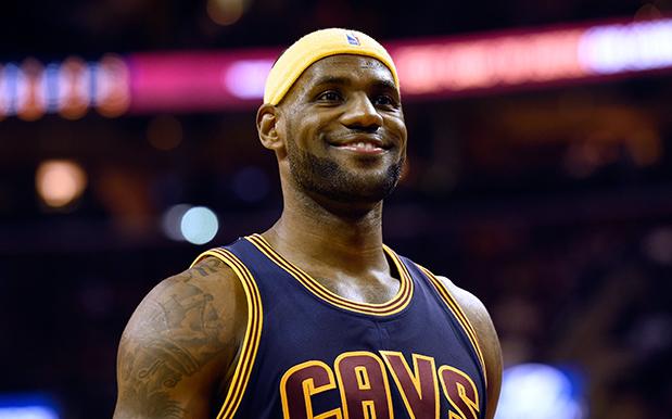 LeBron to sign 3-year, $100M deal with Cavs