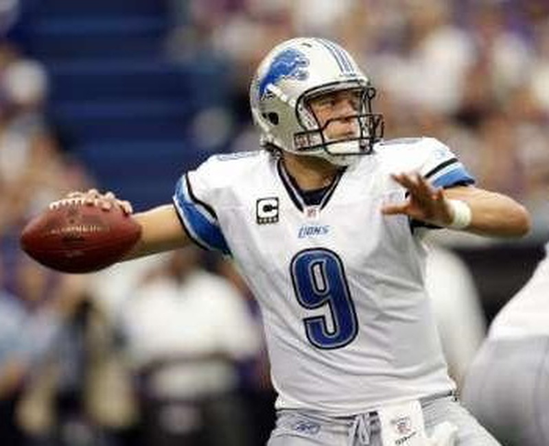 Detroit Lions quarterback Matthew Stafford throws against the Minnesota Vikings during the fourth quarter of their NFC football game in Minneapolis