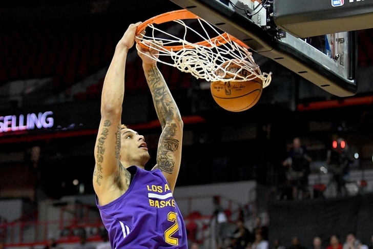 Zach Auguste signs with Lakers