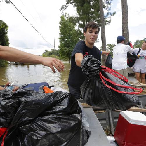 Governor, FEMA adminstrator to discuss federal assistance, response efforts in Louisiana