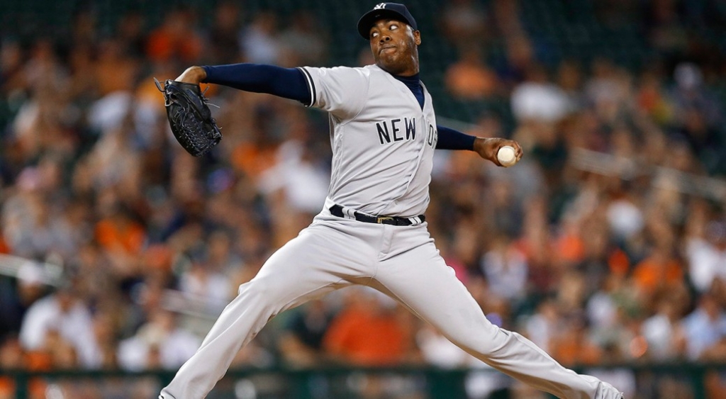 Yankees, Cubs working on Aroldis Chapman for Gleyber Torres deal