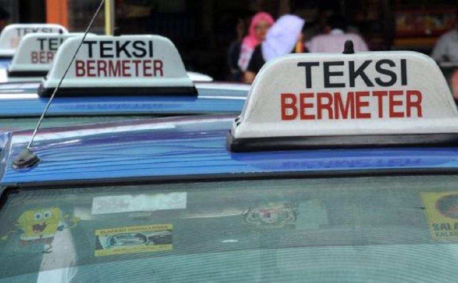 Malaysian taxi drivers are expected to suspend services during a six-day strike. Image via @ProtestWatch on Twitter