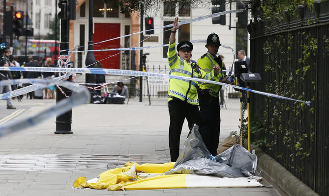 One dead, five injured in London knife attack