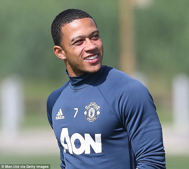 Manchester United boss Jose Mourinho has thrown a lifeline to flop Memphis Depay