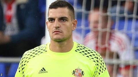 Sunderland goalkeeper Vito Mannone