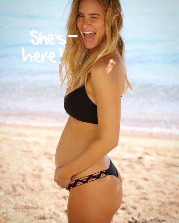 Model Bar Refaeli gives birth