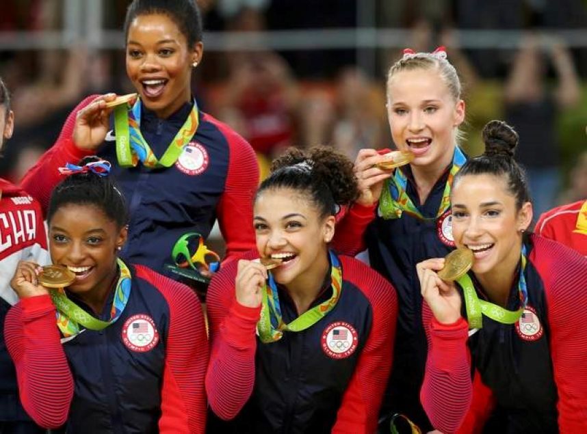 Leslie Jones Excitedly Live-Tweets Rio Olympics Women's Gymnastics Finals: 'Simone Is Killing It!'