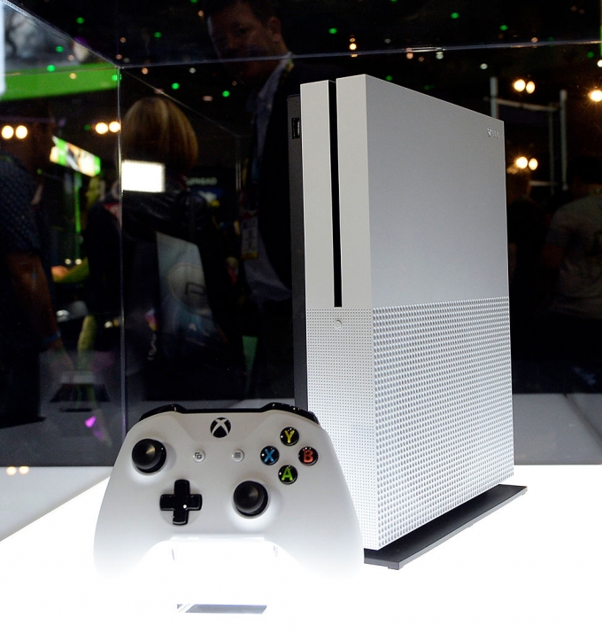 Microsoft Xbox One S Release