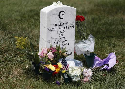 Gold Star Families Demand Trump Apologize For 'Repugnant' Khan Attacks