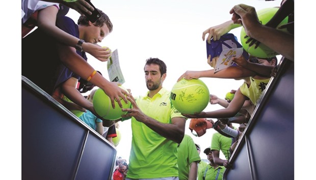 Olympic champion Andy Murray cruises past Juan Monaco in second round of Cincinnati Masters