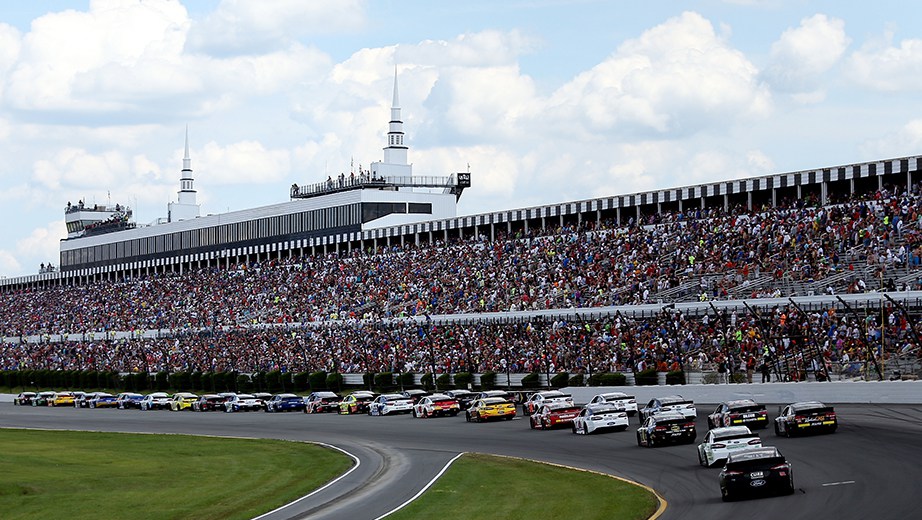 Truex emerges as favorite in Pennsylvania 400