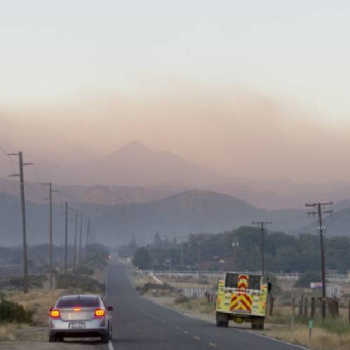 Pilot Fire burning near Silverwood Lake