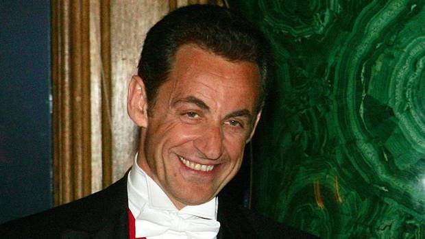 Nicolas Sarkozy has announced he will run for the French presidency again next year