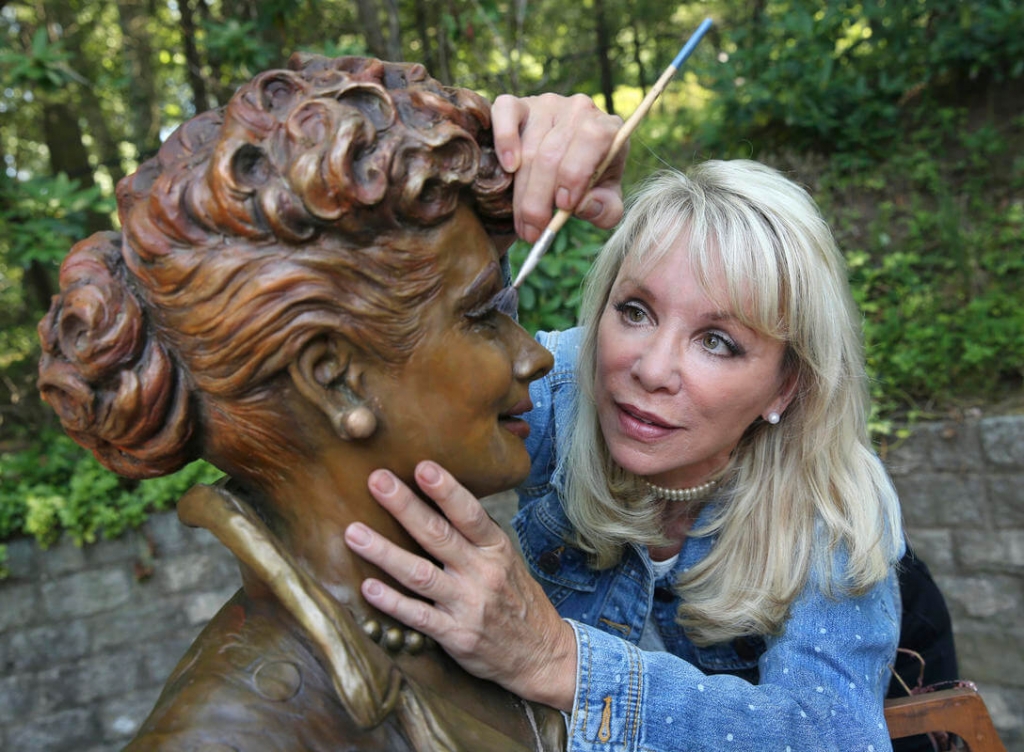 After 'Scary Lucy,' Ball's hometown to unveil new statue