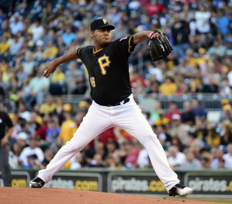 Pittsburgh Pirates starting pitcher Ivan Nova throws