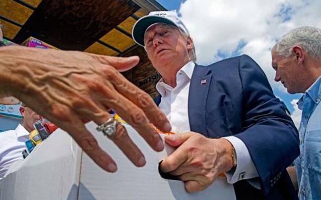 Donald Trump in flood-battered Louisiana