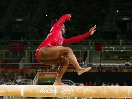 4 to Watch: Laurie Hernandez Faces Simone Biles; Allyson Felix Looks for Gold in 400M