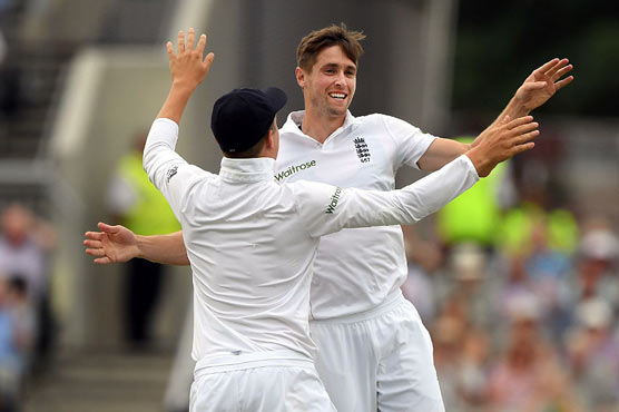 Pakistan in disarray while chasing England’s massive total of 589
				0