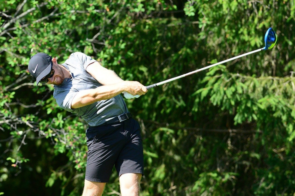 Patrick Rodgers on the 18th hole at Wedgewood CC