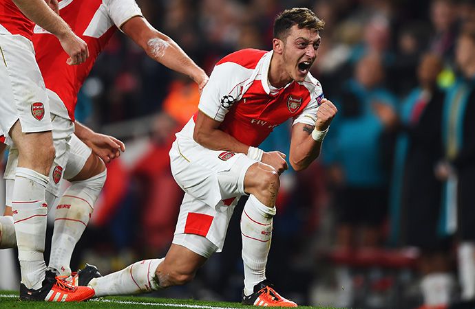 Arsenal Wenger: No age limit in hunt for new defender