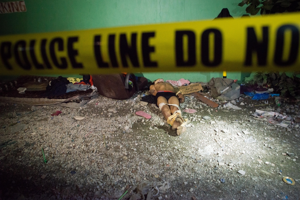 The Philippine Government Claims That After Killing 400 Drug Dealers Half-a Million Turned Themselves In