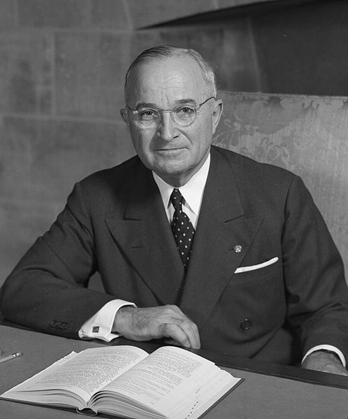 498px-Harry_S_Truman_-_NARA_-_530677