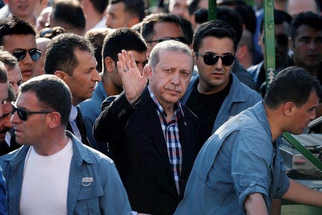 Turkey's President Erdogan won't rule out death penalty