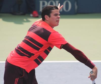 Milos Raonic of Canada continued his strong 2016 rattling off a 6-3 6-4 win Friday over Dominic Thiem to advance to the semifinals of the 2016 Western & Southern Open in Cincinnati