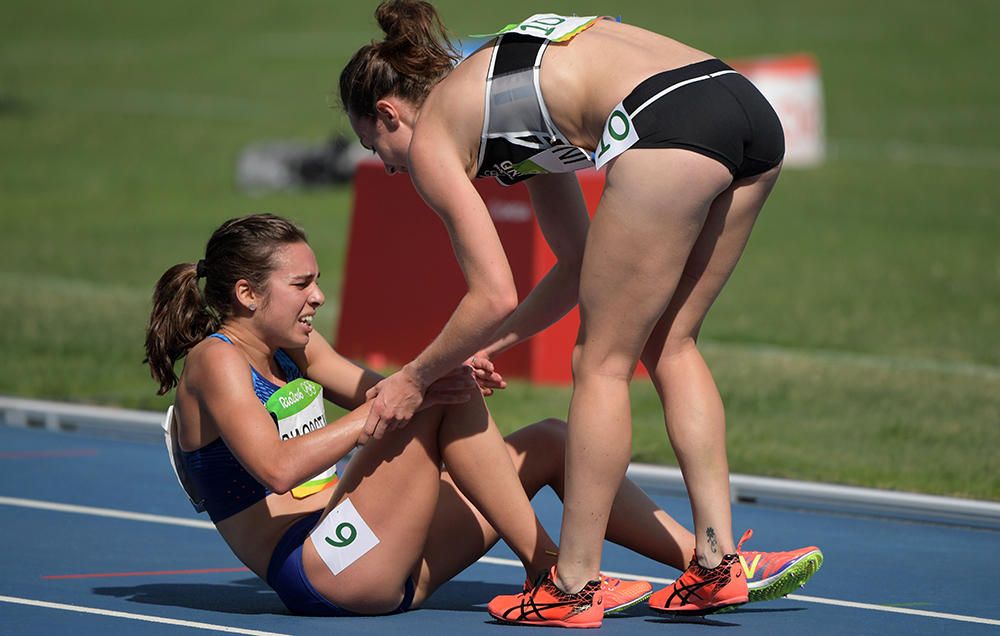 Abbey D'Agostino and Nikki Hamblin