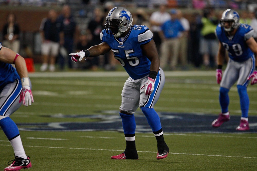 10 October 2011 Detroit Lions middle linebacker Stephen Tulloch in game action. The Detroit Lions defeated the Chicago Bears by the score of 24-13 at Ford Field in Detroit MI