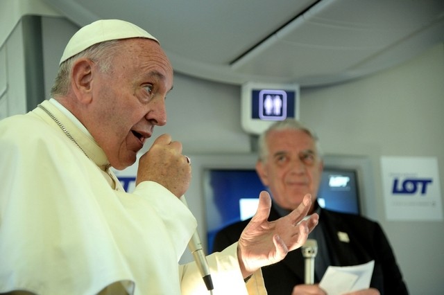 Pope It’s wrong to identify Islam with violence