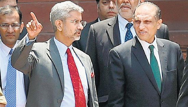 S Jaishankar with his Pakistani counterpart Aizaz Ahmad Chaudhry after a meeting in New Delhi in March PTI