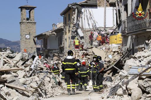 Death Toll In Earthquake Rises To 267 400 Injured As Italy Declares State Of Emergency