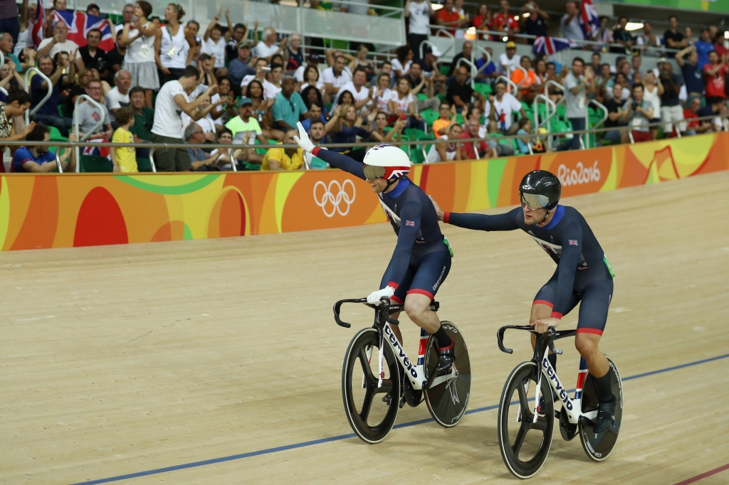 Jason Kenny takes sprint gold at Rio 2016