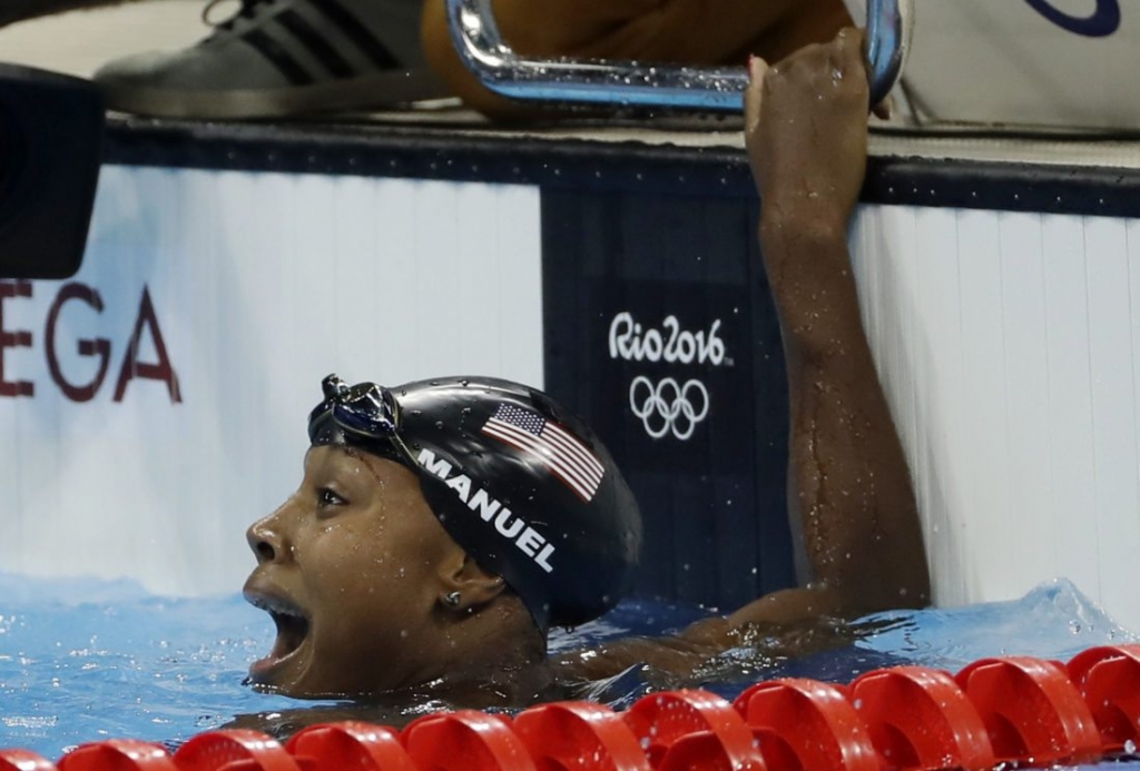 Rio 2016 Day 6: Simone Biles chases history