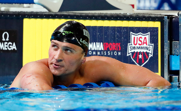 2 US swimmers pulled from plane in Rio