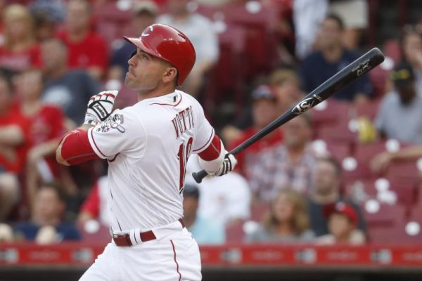 Cincinnati Reds Joey Votto watches his BI double